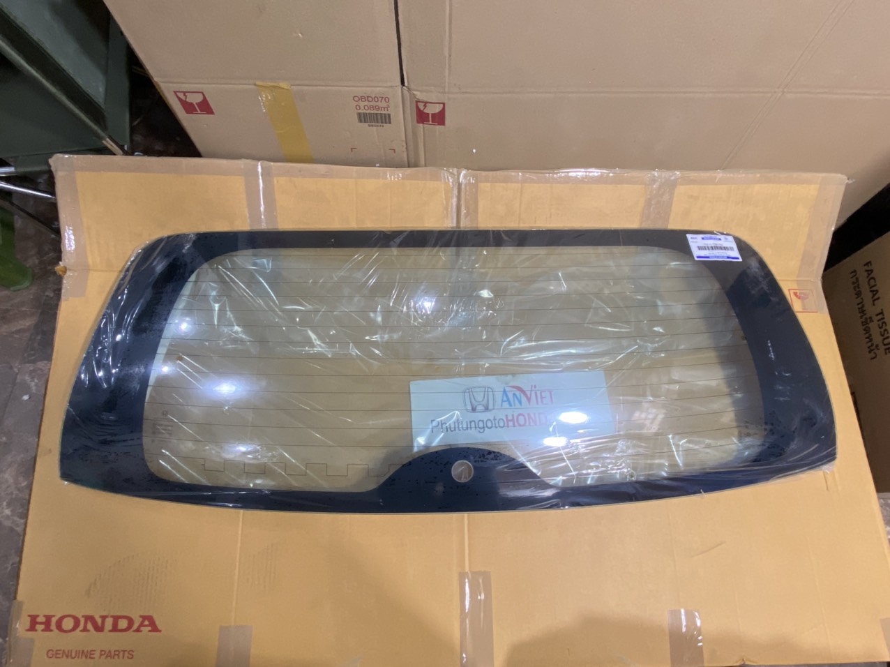 Kính cốp sau xe Honda CRV